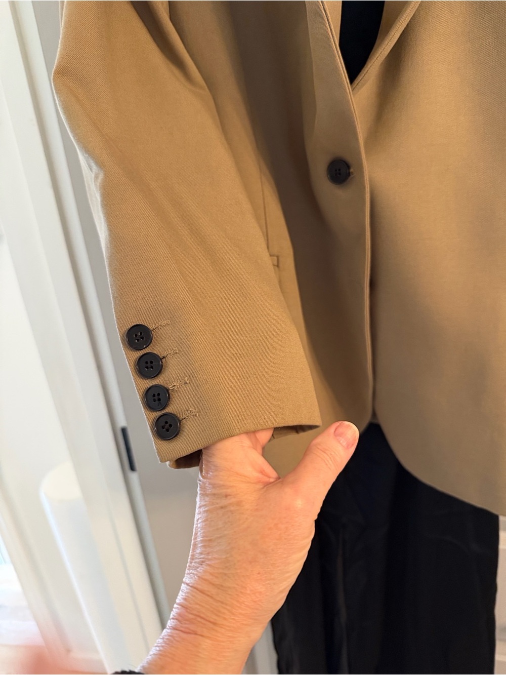 Frankie Shop Taupe Oversized Blazer very chic. Size is OS but fits like a 10/12 - Picture 10 of 15